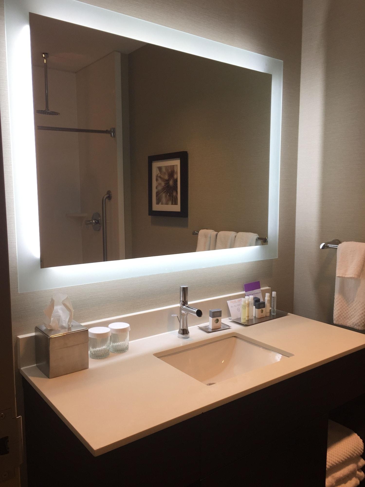 The Hollis Halifax - A Doubletree Suites By Hilton Exterior foto