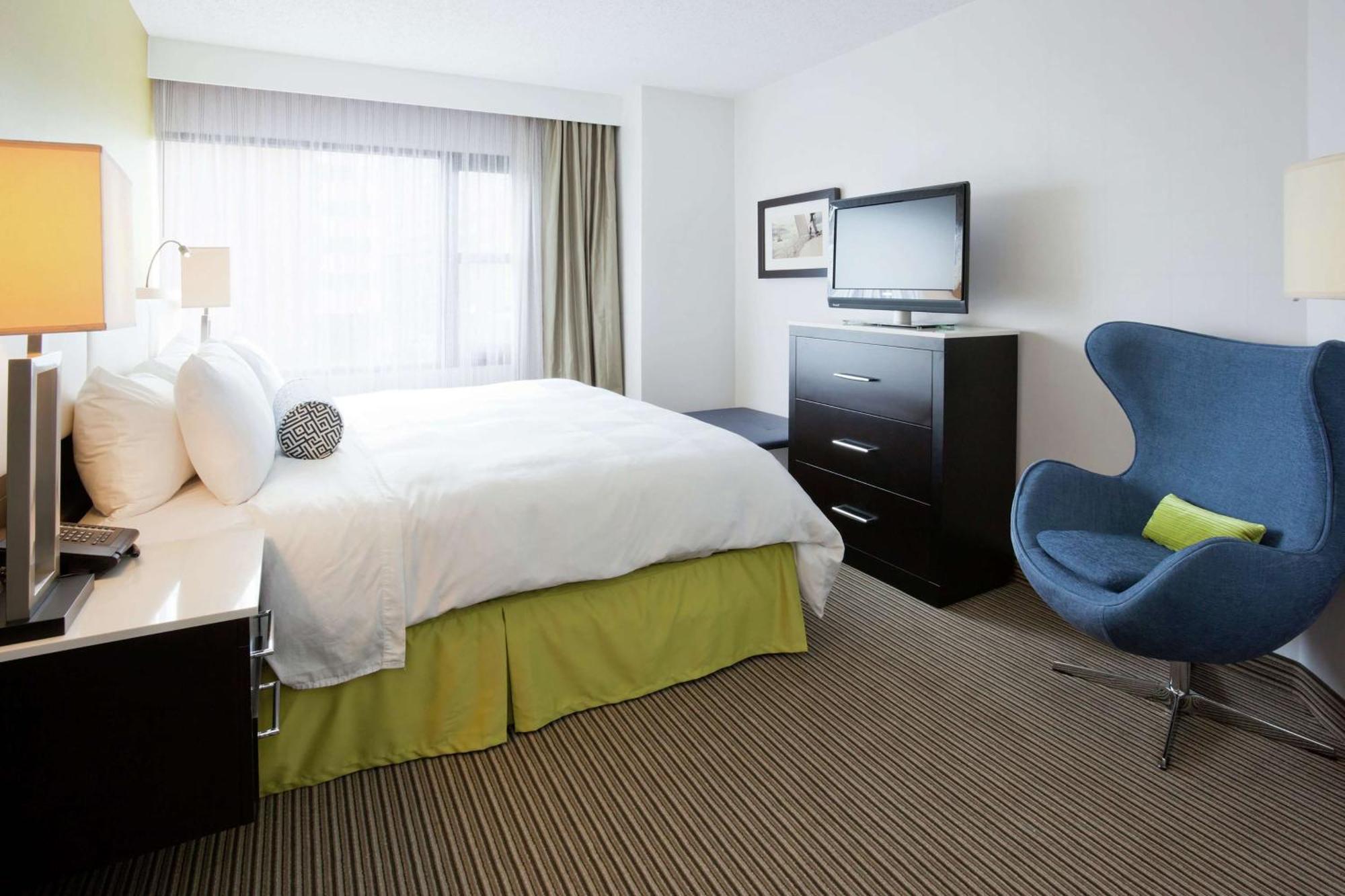 The Hollis Halifax - A Doubletree Suites By Hilton Exterior foto