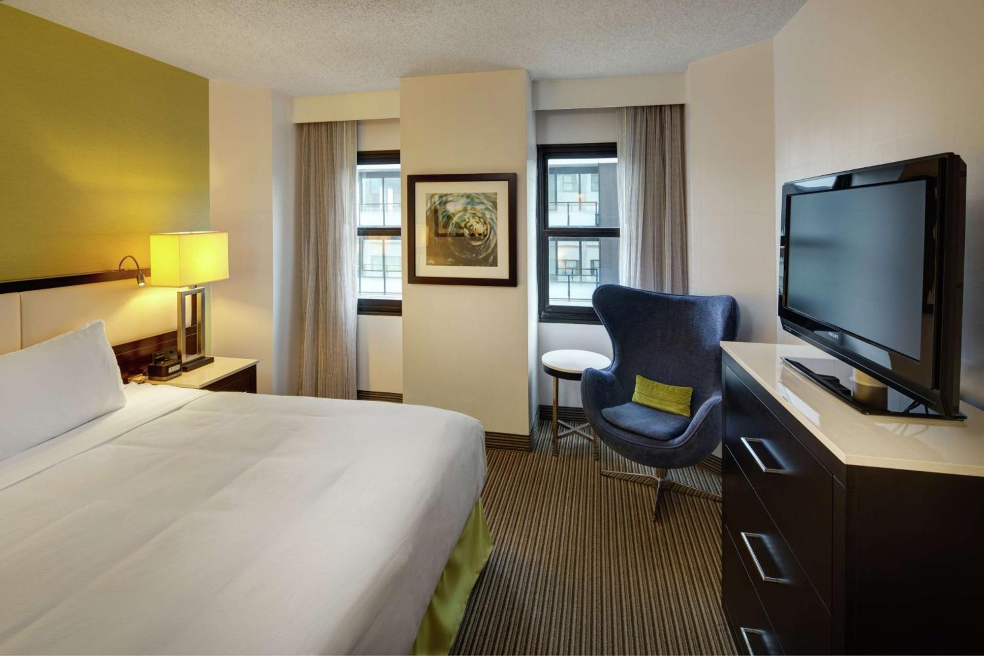 The Hollis Halifax - A Doubletree Suites By Hilton Exterior foto